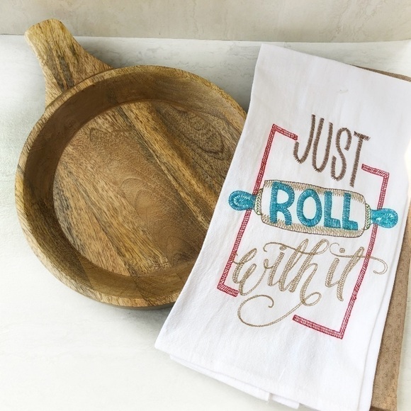 𝅺WOODEN Decorative Tray with Towel Set. 12” size. - Picture 1 of 6